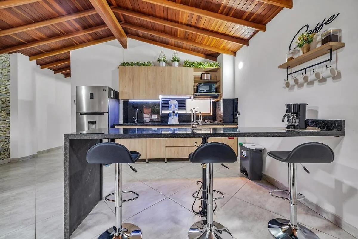 Dazzling Apartment Con Aire Acondicionado Envigado 0*,