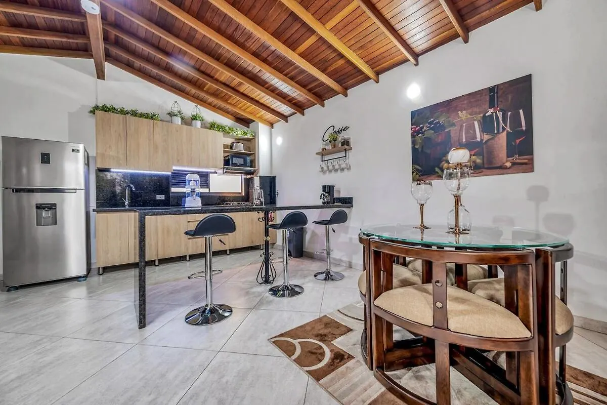 Dazzling Apartment Con Aire Acondicionado Envigado 0*,  Colombia