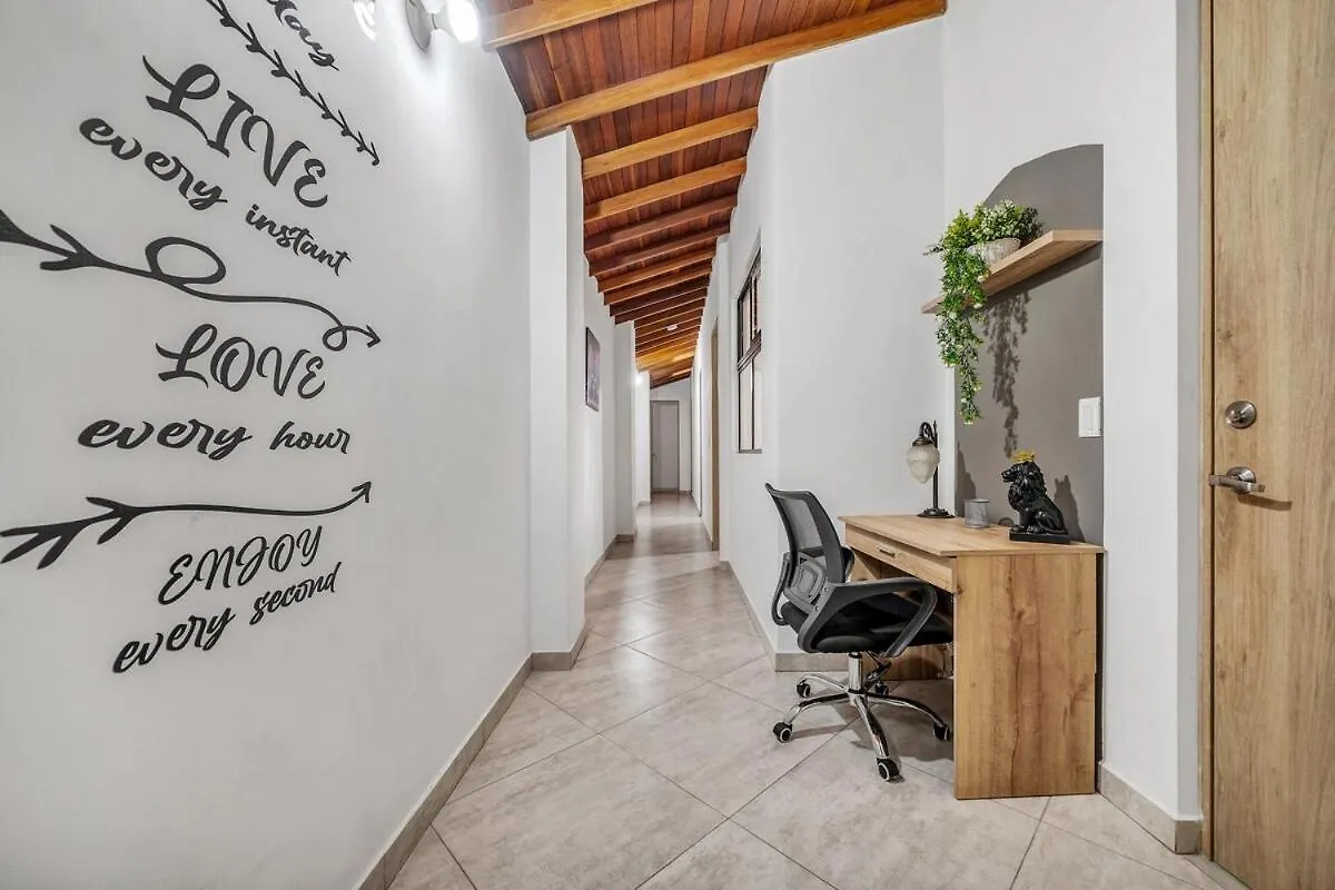 Dazzling Apartment Con Aire Acondicionado Envigado